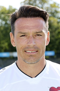 Benefiz-Fußballspiel 'Kicken mit Herz' 2022 in Hamburg