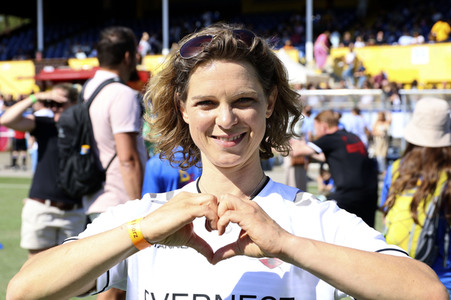 Benefiz-Fußballspiel 'Kicken mit Herz' 2022 in Hamburg