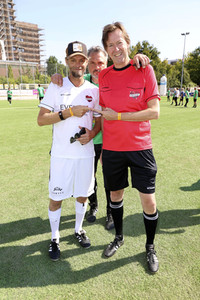 Benefiz-Fußballspiel 'Kicken mit Herz' 2022 in Hamburg