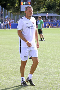 Benefiz-Fußballspiel 'Kicken mit Herz' 2022 in Hamburg