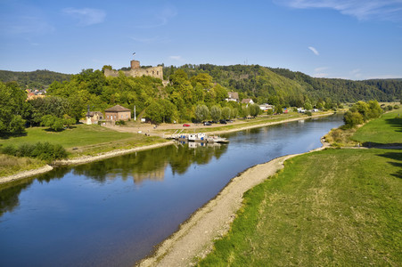 Niedrigwasser der Weser bei Polle