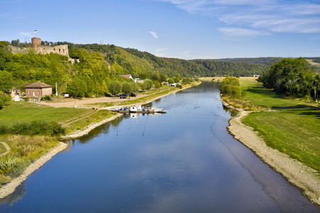 Niedrigwasser der Weser bei Polle
