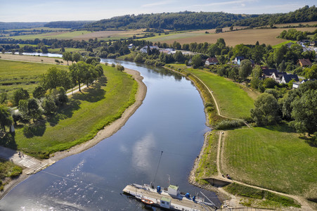 Niedrigwasser der Weser bei Polle