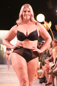 Lascana Fashion Show auf der Berlin Fashion Week S/S 2023 in Berlin