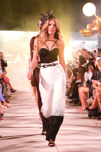 Lascana Fashion Show auf der Berlin Fashion Week S/S 2023 in Berlin