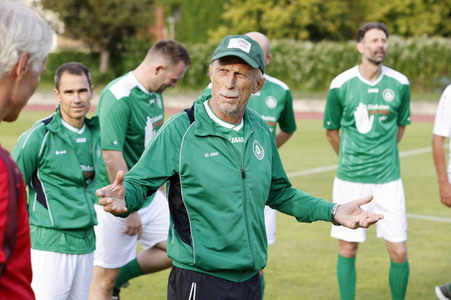 Fußballspiel FC Bundestag vs. FC Diabetologie in Berlin