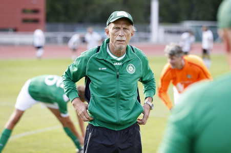 Fußballspiel FC Bundestag vs. FC Diabetologie in Berlin