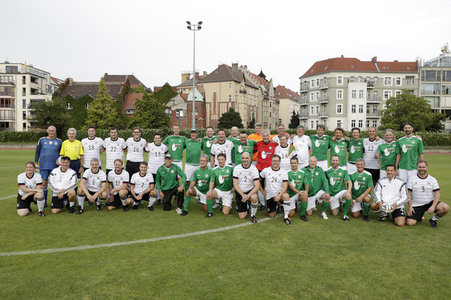 Fußballspiel FC Bundestag vs. FC Diabetologie in Berlin