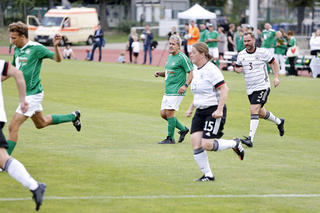 Fußballspiel FC Bundestag vs. FC Diabetologie in Berlin