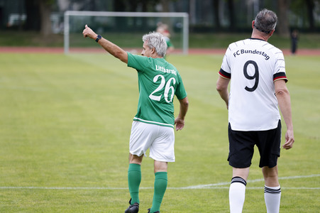 Fußballspiel FC Bundestag vs. FC Diabetologie in Berlin