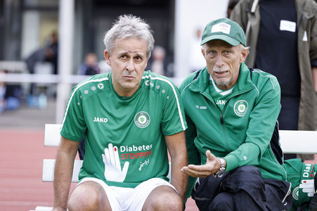 Fußballspiel FC Bundestag vs. FC Diabetologie in Berlin