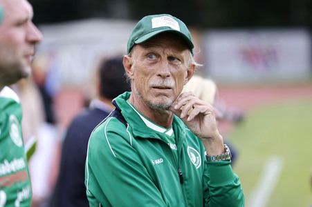 Fußballspiel FC Bundestag vs. FC Diabetologie in Berlin