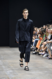 Kilian Kerner Fashion Show auf der Berlin Fashion Week S/S 2023