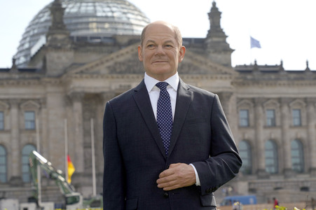 Enthüllung der Wachsfigur von Olaf Scholz in Berlin