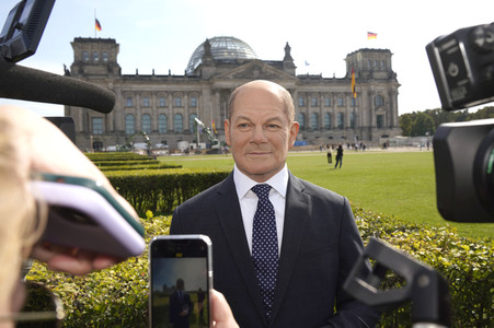 Enthüllung der Wachsfigur von Olaf Scholz in Berlin