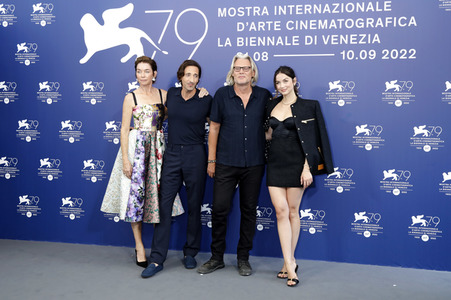 Photocall 'Blonde', Internationale Filmfestspiele von Venedig 2022