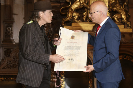 Festakt Verleihung der Ehrenbürgerwürde an Udo Lindenberg in Hamburg