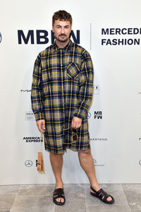 Rebekka Ruetz Fashion Show auf der Berlin Fashion Week S/S 2023