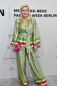Rebekka Ruetz Fashion Show auf der Berlin Fashion Week S/S 2023