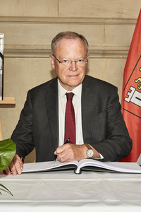 Kondolenzbuch für die Queen in Hannover