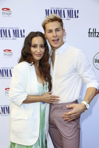 Musicalpremiere 'Mamma Mia!' in Hamburg