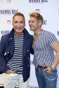 Musicalpremiere 'Mamma Mia!' in Hamburg