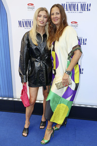 Musicalpremiere 'Mamma Mia!' in Hamburg