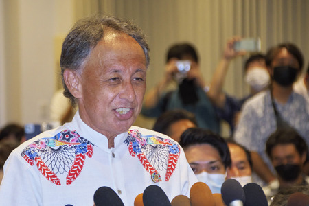 Denny Tamaki gewinnt die Gouverneurswahl in Okinawa