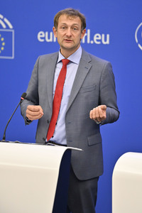 Pressekonferenz zur Verordnung über Entwaldung im Europäischen Parlament in Straßburg