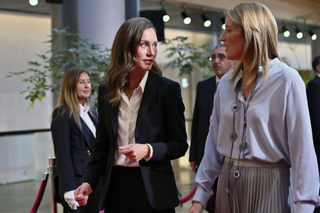 Fototermin mit Sanna Marin im EU-Parlament in Straßburg