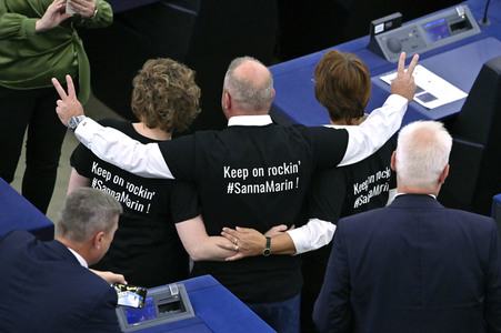 Rede von Sanna Marin im EU-Parlament in Straßburg