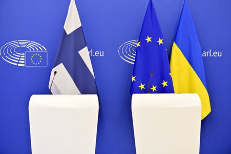 Pressekonferenz mit Sanna Marin und Roberta Metsola im EU-Parlament in Straßburg