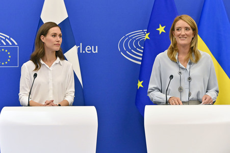 Pressekonferenz mit Sanna Marin und Roberta Metsola im EU-Parlament in Straßburg