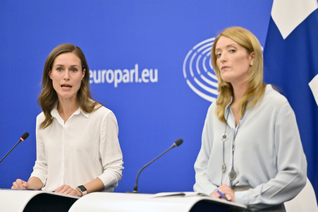 Pressekonferenz mit Sanna Marin und Roberta Metsola im EU-Parlament in Straßburg