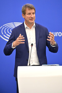 Pressekonferenz zu Produkten, die durch Zwangsarbeit hergestellt werden in Straßburg