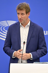 Pressekonferenz zu Produkten, die durch Zwangsarbeit hergestellt werden in Straßburg