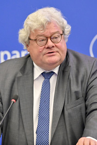 Pressekonferenz zu Produkten, die durch Zwangsarbeit hergestellt werden in Straßburg