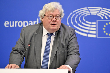Pressekonferenz zu Produkten, die durch Zwangsarbeit hergestellt werden in Straßburg