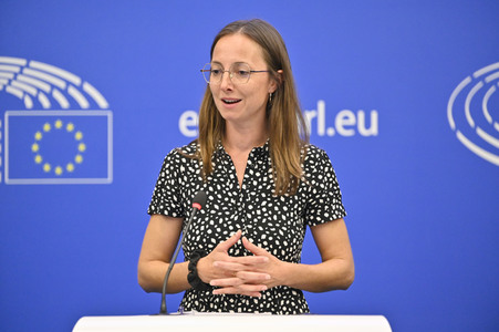Pressekonferenz zu Produkten, die durch Zwangsarbeit hergestellt werden in Straßburg