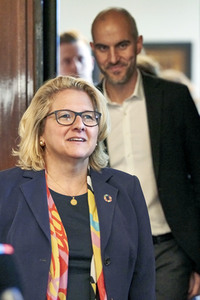 Pressetermin mit Svenja Schulze und Belit Onay in Hannover
