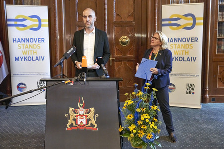 Pressetermin mit Svenja Schulze und Belit Onay in Hannover