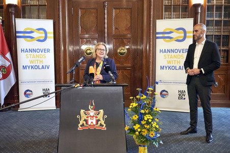 Pressetermin mit Svenja Schulze und Belit Onay in Hannover