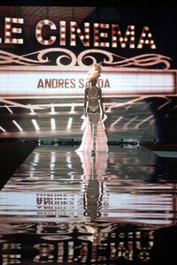 Andres Sarda Fashion Show auf der 76. Mercedes-Benz Fashion Week Madrid