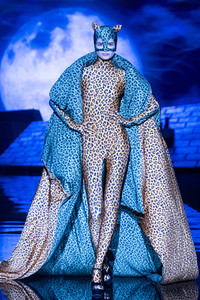 Andres Sarda Fashion Show auf der 76. Mercedes-Benz Fashion Week Madrid