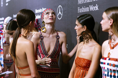 Dolores Cortés Fashion Show auf der 76. Mercedes-Benz Fashion Week Madrid