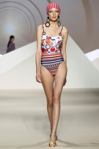 Dolores Cortés Fashion Show auf der 76. Mercedes-Benz Fashion Week Madrid
