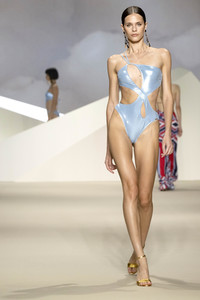 Dolores Cortés Fashion Show auf der 76. Mercedes-Benz Fashion Week Madrid