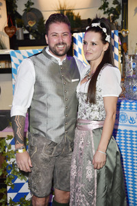 Wiesn Anstich 2022 im Hofbräu Berlin