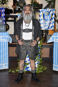 Wiesn Anstich 2022 im Hofbräu Berlin