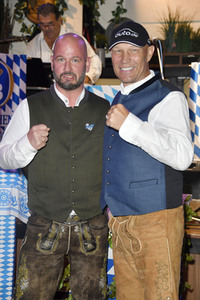 Wiesn Anstich 2022 im Hofbräu Berlin